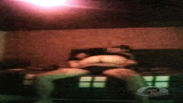 sabrina metendo com entregador em nossa cama.