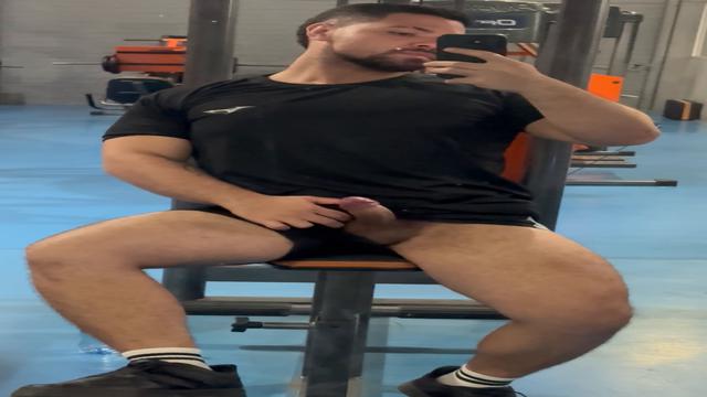 Tesão durante o treino