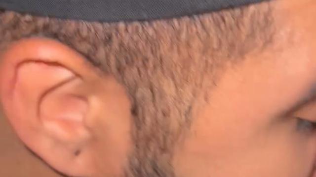 Caindo de boca na rola do feirante 