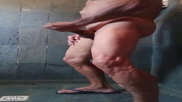 No banheiro 