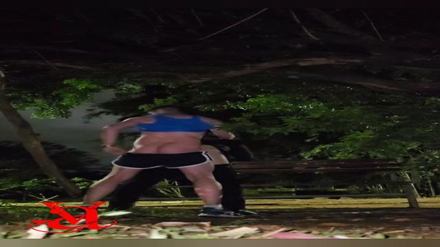 Vídeo 540 - Filho do pastor no parque