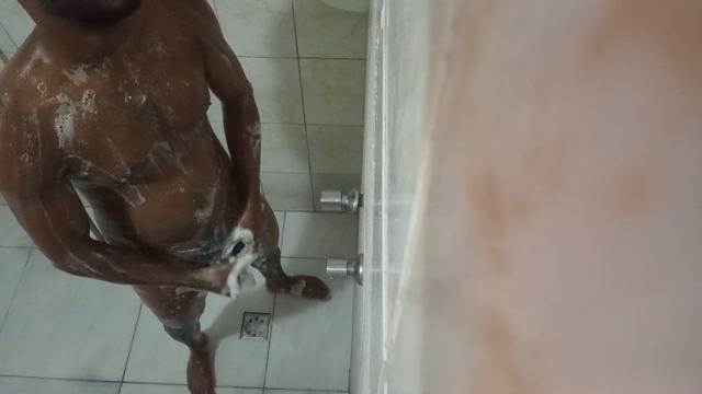 BATENDO O BANHO ?