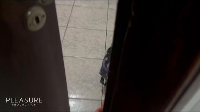 Ruiva gostosa convidou o cara do Apple de relacionam...