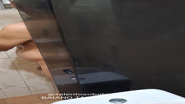 CHAMEI ESSE PINTOR  DA CASA VERDE PRA OLHAR UMA INFL...