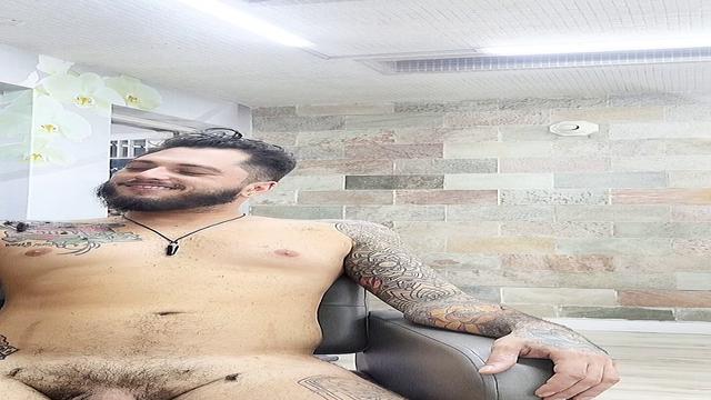 Cabeleireiro safado meu comeu