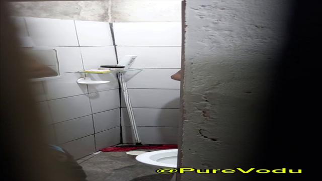 Recebi visita do meu primo e Gravei ele  no banho ?