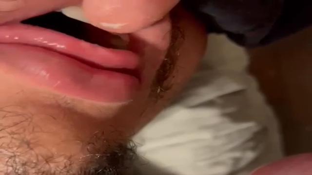 Faxinando sebo do meu pau
