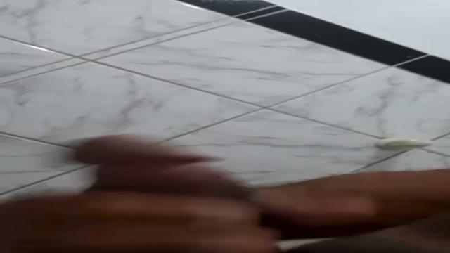 Mecânico mais gostoso e safado do site .. dessa vez ...