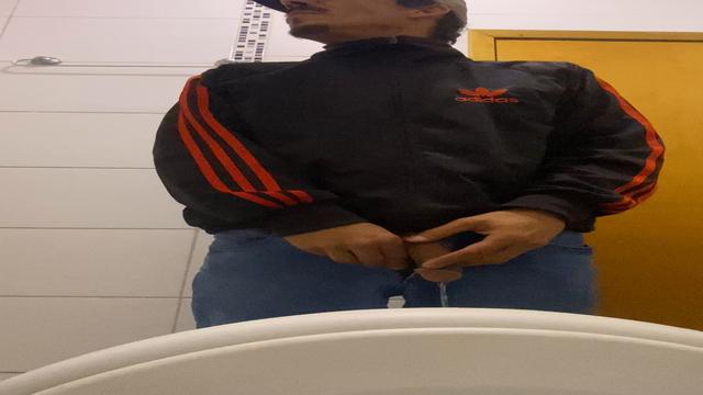 Mijando doidão 