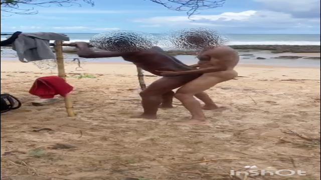 ?️ O tesão falou mais alto. Comi o negão musculoso n...