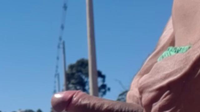 Me exibindo para o motorista curioso