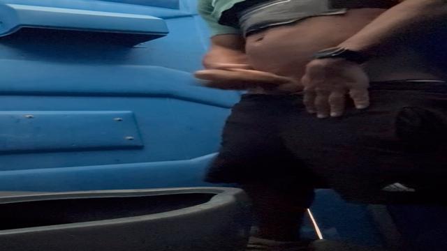 Gozada no banheiro químico antes da corrida 