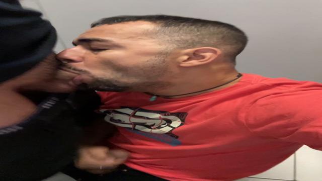 BANHEIRÃO - MADRUGOU E MAIS UMA VEZ OS MACHOS VIERAM