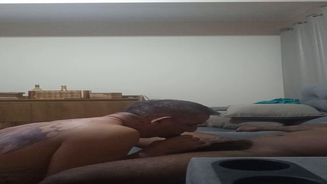 Macho entregador do yfood, sempre quando ele vem ent...