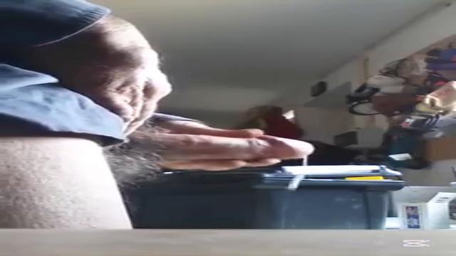 Quer mais leite desse coroa ? De muitos outros !! Só...