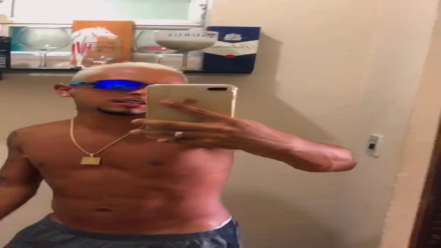 Taquei o loirinho ??