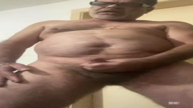 Primeira vez dele aqui MUITOOOO safado ele é motoboy...