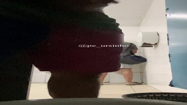 Primeiro exibe, depois maceta