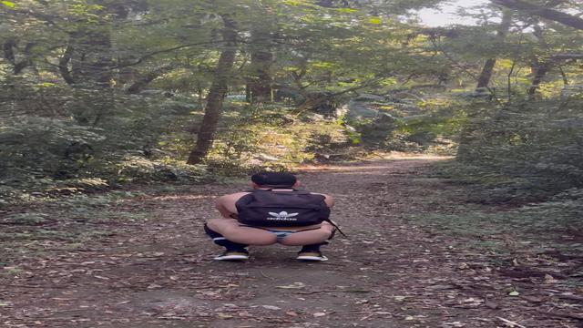Exibicionismo no meio do parque ??