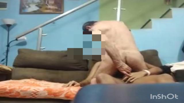 Dando para o novinho gostoso.