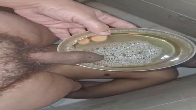 Litrão de mijo na cadela 