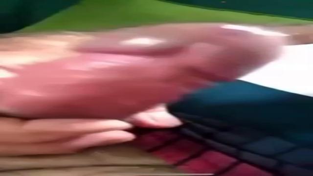 Papai tímido queria gozar mas chegou gente em casa e...