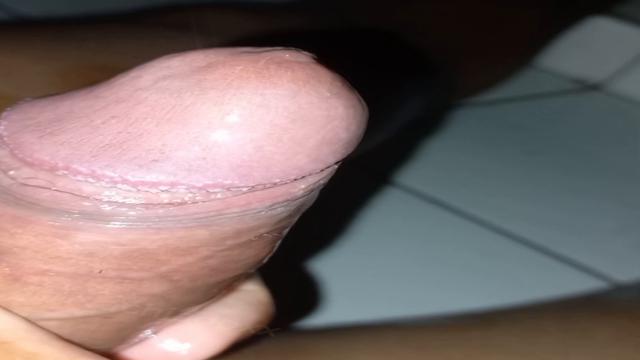 Se tem uma coisa que eu amo, é lambuzar meu corpo in...