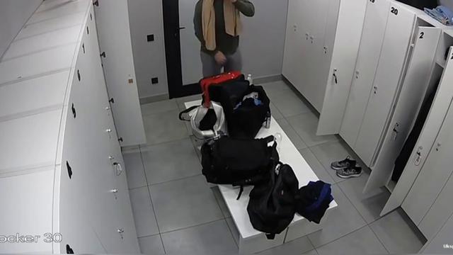 Machos no vestiário 