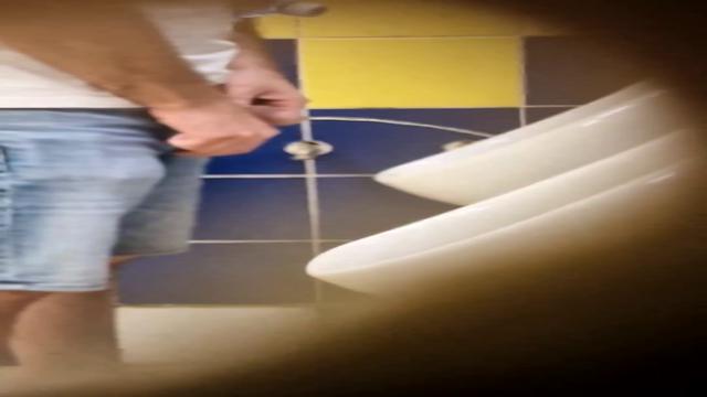 PISSING #437