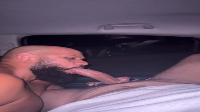 o novinho peludo deixou a namorada depois de lanchar...