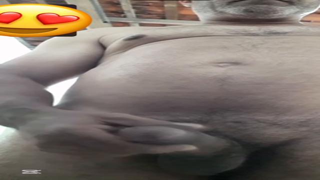 Maduro lindoooo INÉDITO  gozando gostoso antes do ba...