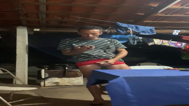 Fui pego no flagra as 4h da manha. PARTE 2