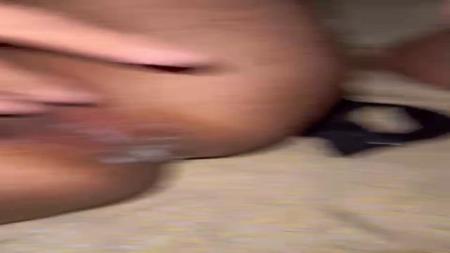Filhão leitando 