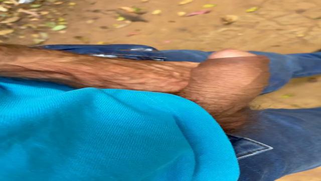 3 - vídeos caminhando com o pau pra fora da calça