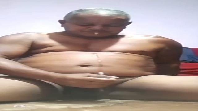 Coroa da oficina rola grossa goza muito sempre adora...