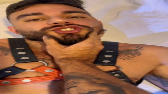 Levando muita pica no rabo até ganhar leite 