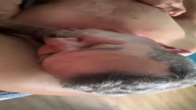 COROA DE BIGODE MAMANDO