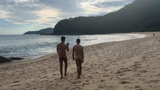 Curte praia de nudismo? 