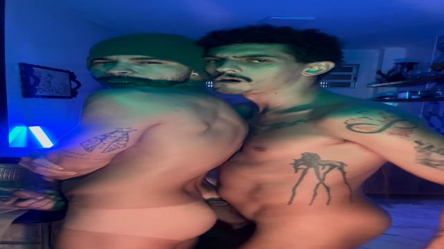 ME COMEU NO BALCÃO DA COZINHA 