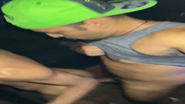 SEXO, TESÃO E MUITO SUOR NAS CABINES COM SILPER - 01