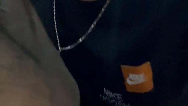 Mamando a pica do novo vizinho do prédio 