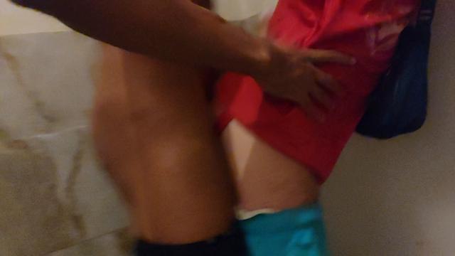 184 - comeu meu cuzinho na balada de jockstrap