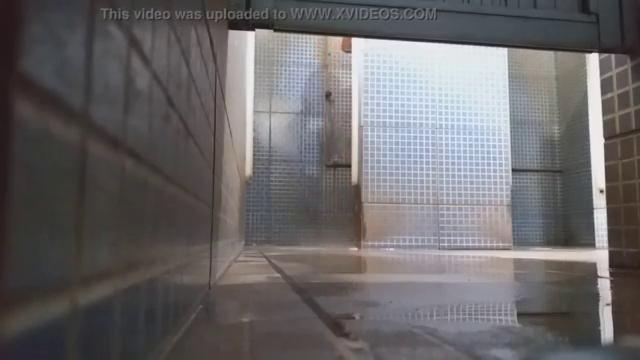 RARO - Caminhoneiros no banho 02