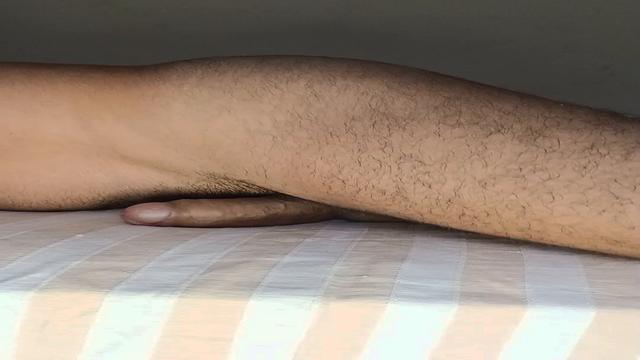 Brincadeira sarrando até gozar 