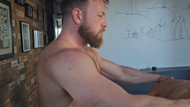 Fodendo Himeros na minha cama principal