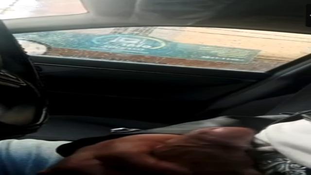 Taxista começou no carro e terminou gozando em casa inédito e exclusivo 