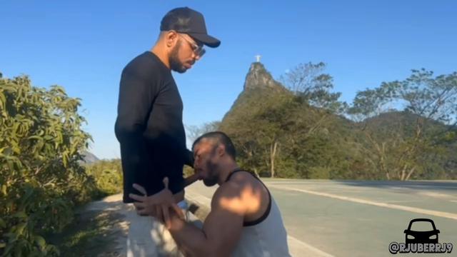 Fudendo no heliporto 