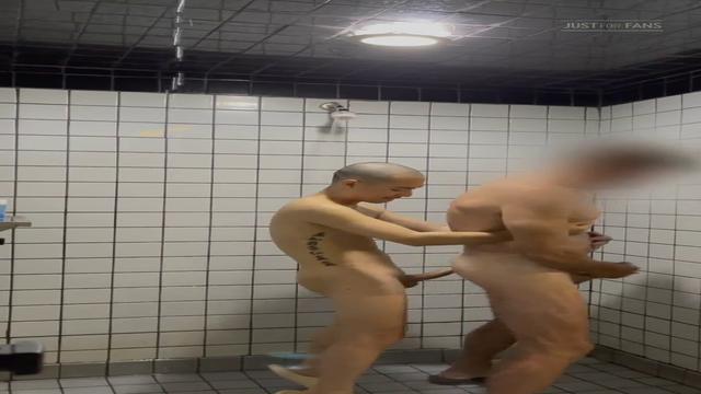 Troca troca na sauna