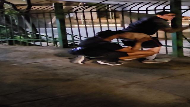 Fudendo o xota mais meu amigo Lucas na rua 