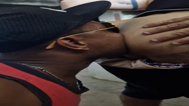 Dando no hotel abandonado Parte 1/3.